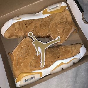 AIR JORDAN 6 RETRO GOLDEN HARVEST